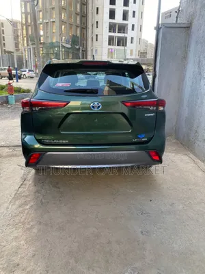 Toyota Highlander Hybrid 2024 Gray