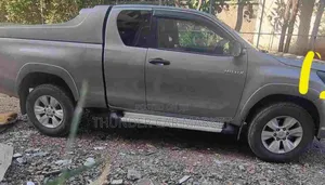 Toyota Hilux 2020 Gray