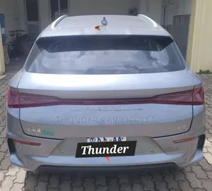 BYD E2 43 kWh 94 hp FWD 2024 Silver