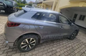 BYD E2 43 kWh 94 hp FWD 2024 Silver