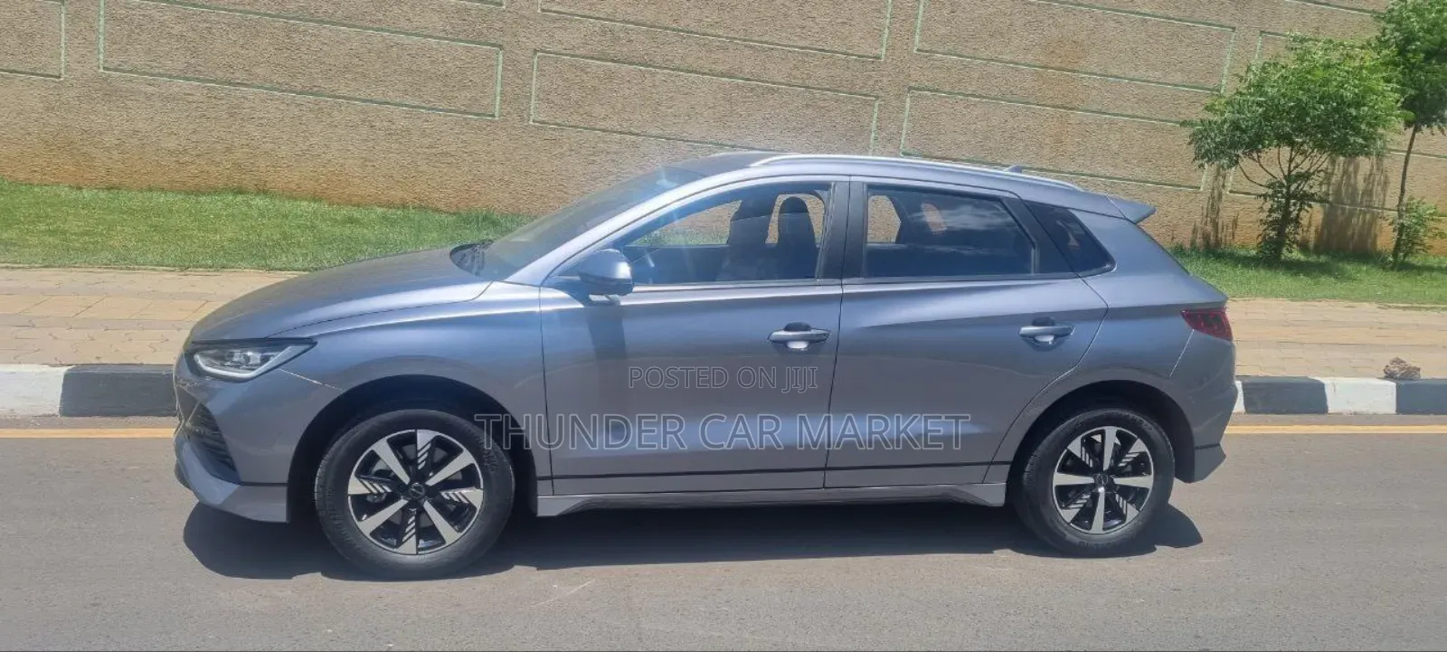 BYD E2 43 kWh 94 hp FWD 2024 Silver