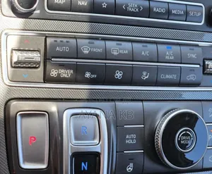 Hyundai Santa Fe 2022 White