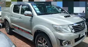 Toyota Hilux 2014 Silver