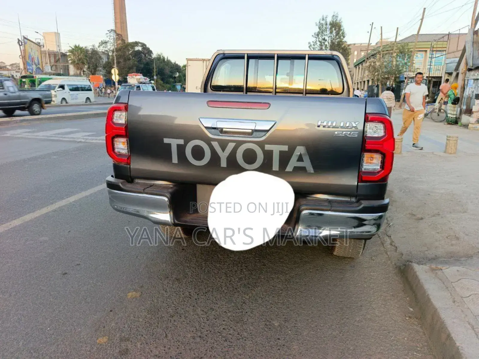 Toyota Hilux 2023 Gray