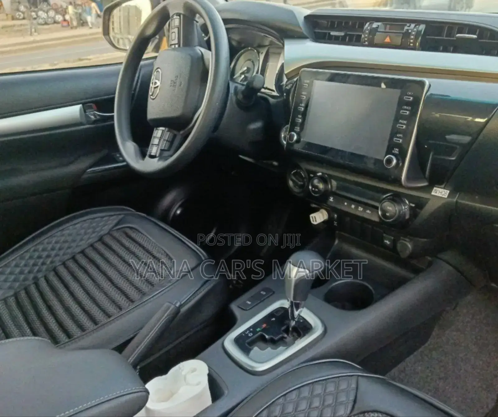 Toyota Hilux 2023 Gray