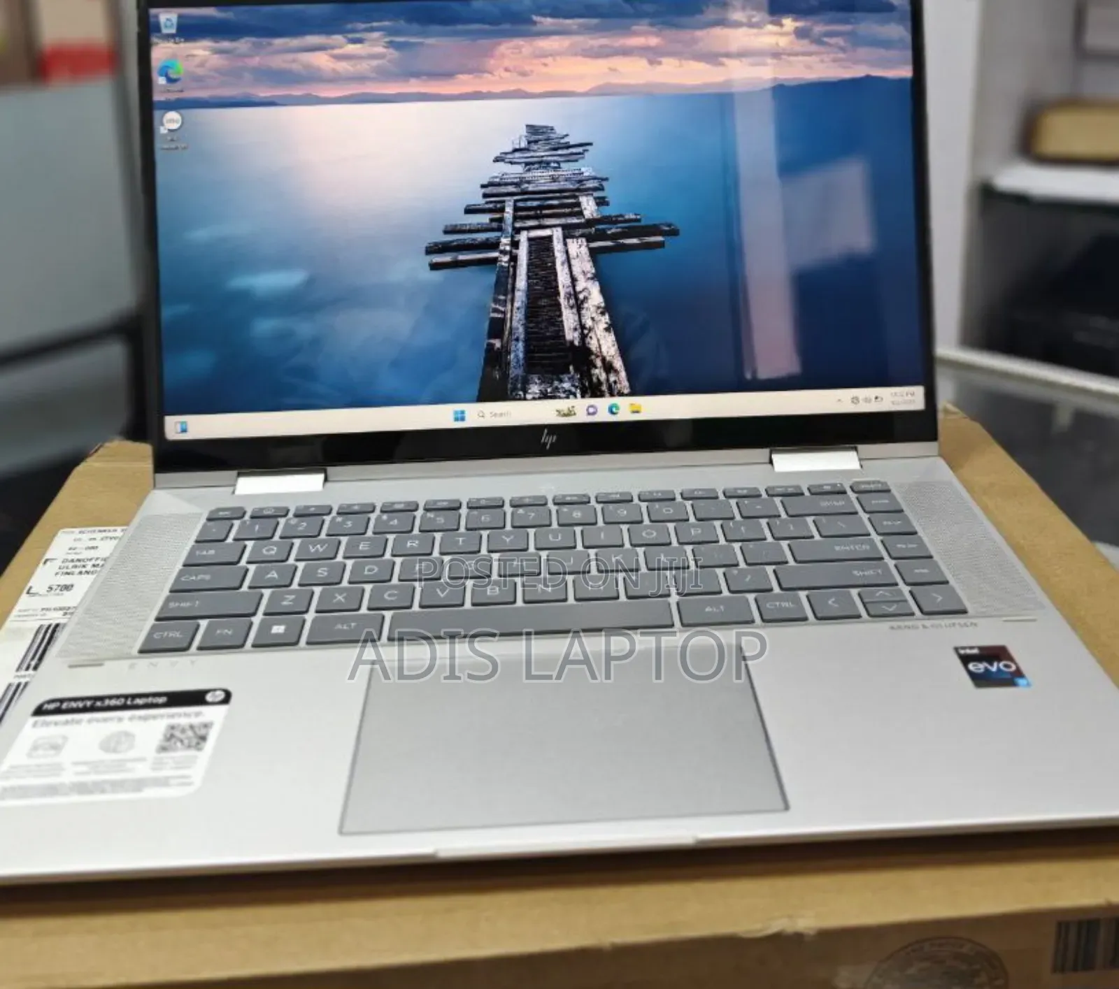 New Laptop HP Envy X360 16GB Intel Core I7 SSD 1T