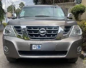 Photo - Nissan Patrol 2018 Gold