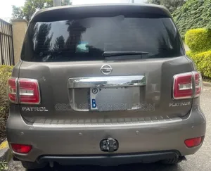 Nissan Patrol 2018 Gold