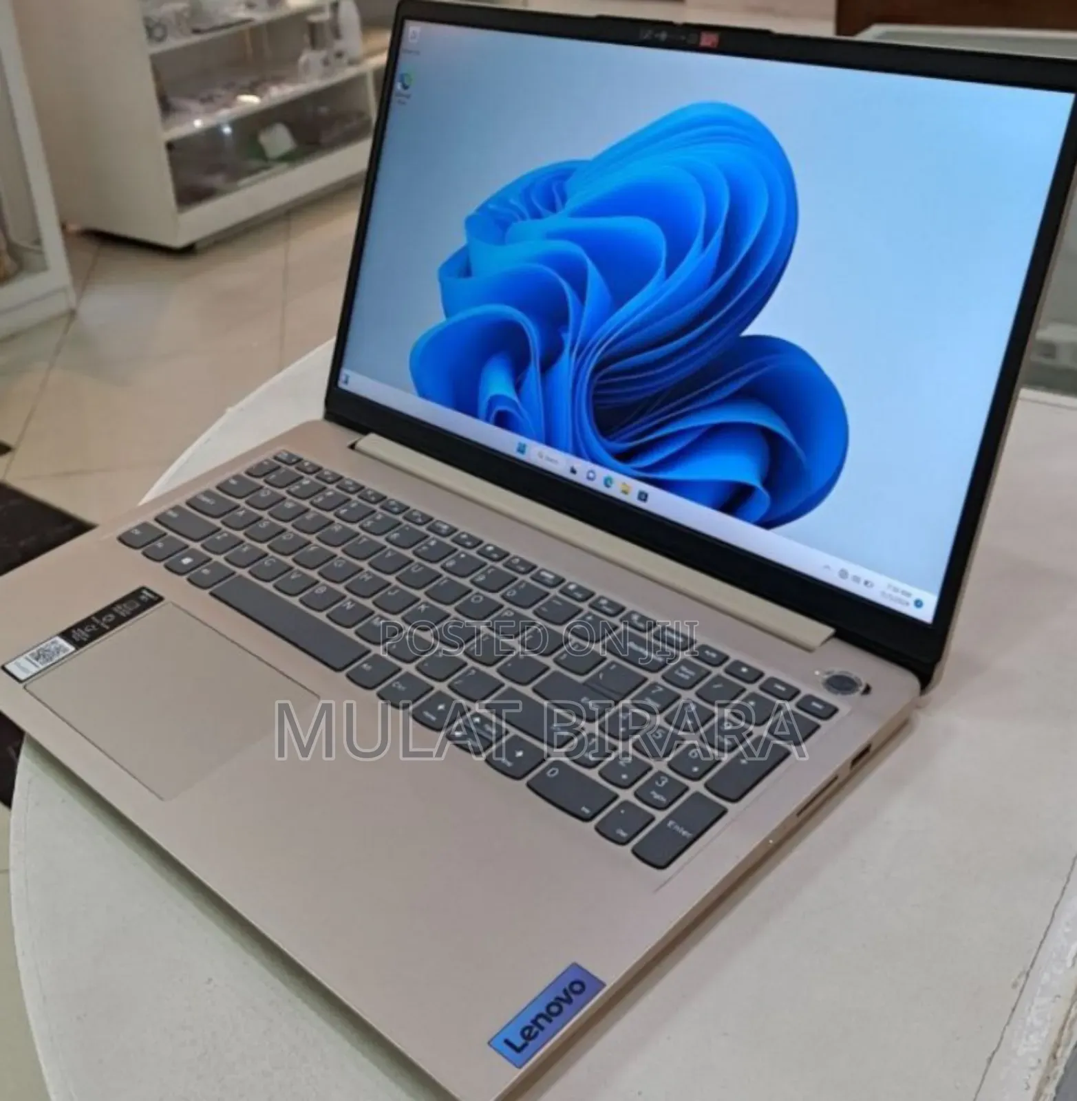 New Laptop Lenovo IdeaPad 110 8GB Intel Core I3 SSD 256GB