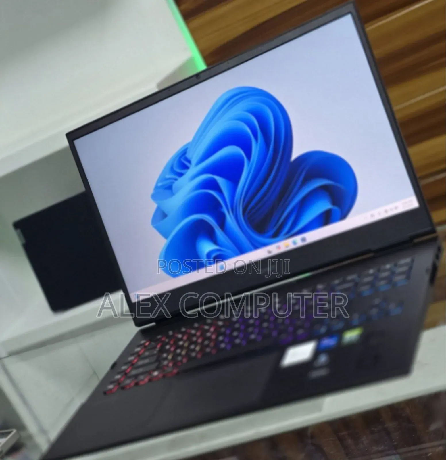 New Laptop HP Omen 17 16GB Intel Core I7 SSD 512GB