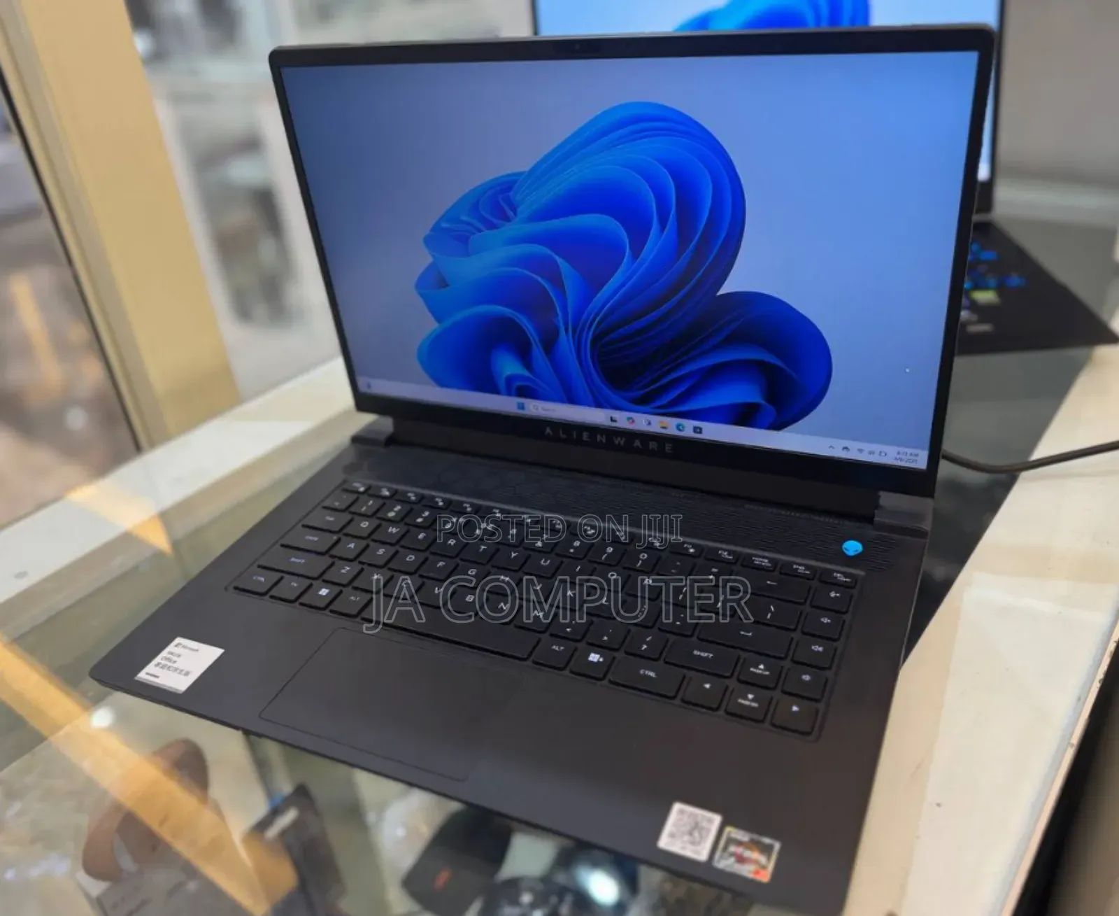 New Laptop Alienware M17x R2 16GB AMD Ryzen 7 SSD 512GB