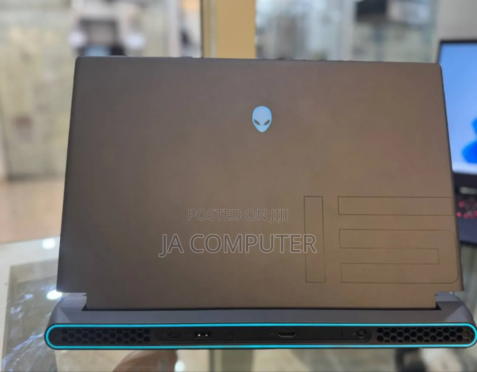 New Laptop Alienware M17x R2 16GB AMD Ryzen 7 SSD 512GB