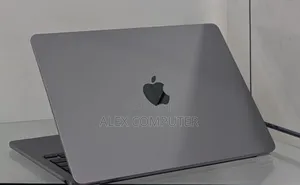 Photo - New Laptop Apple MacBook Air 2024 M3 13-Inch 16GB Apple M3 SSD 256GB