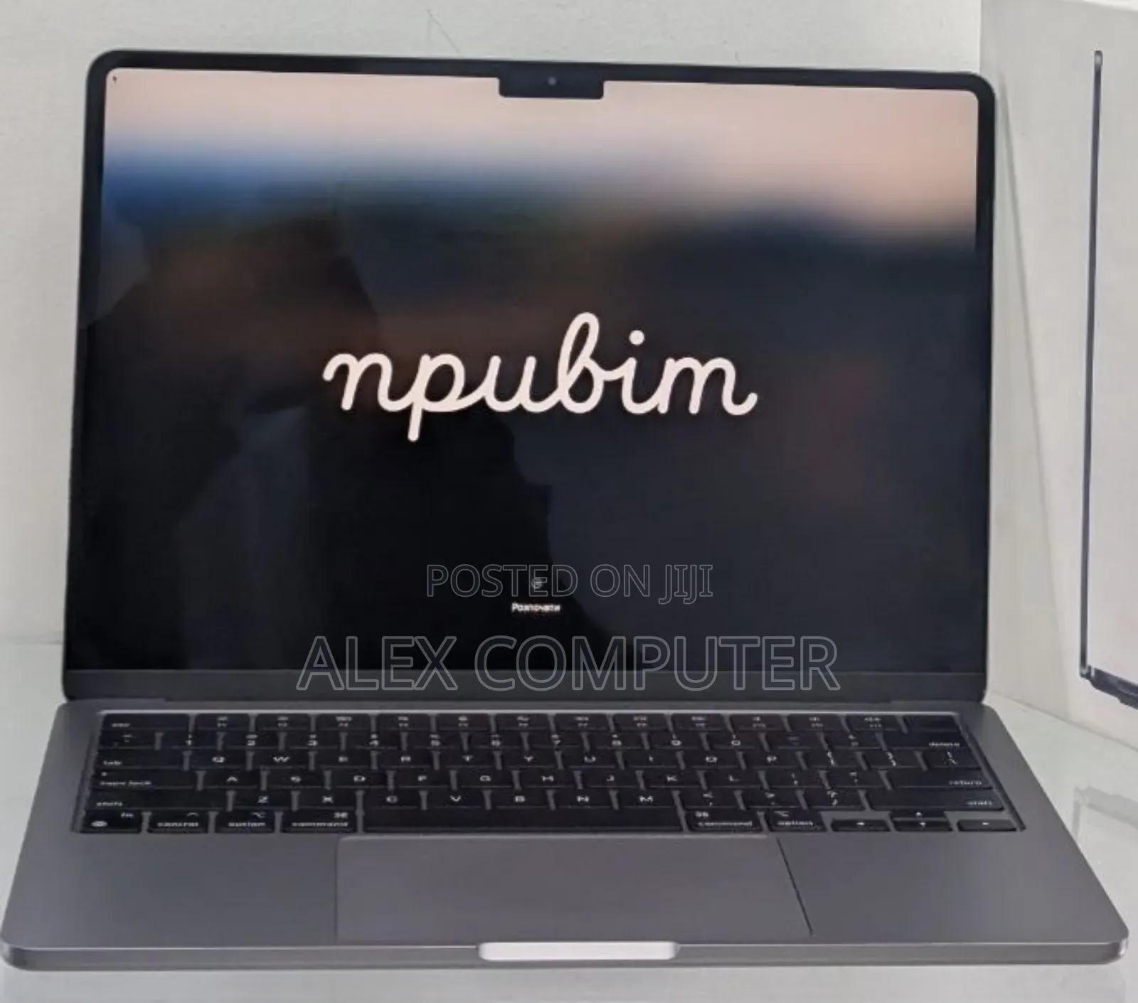 New Laptop Apple MacBook Air 2024 M3 13-Inch 16GB Apple M3 SSD 256GB