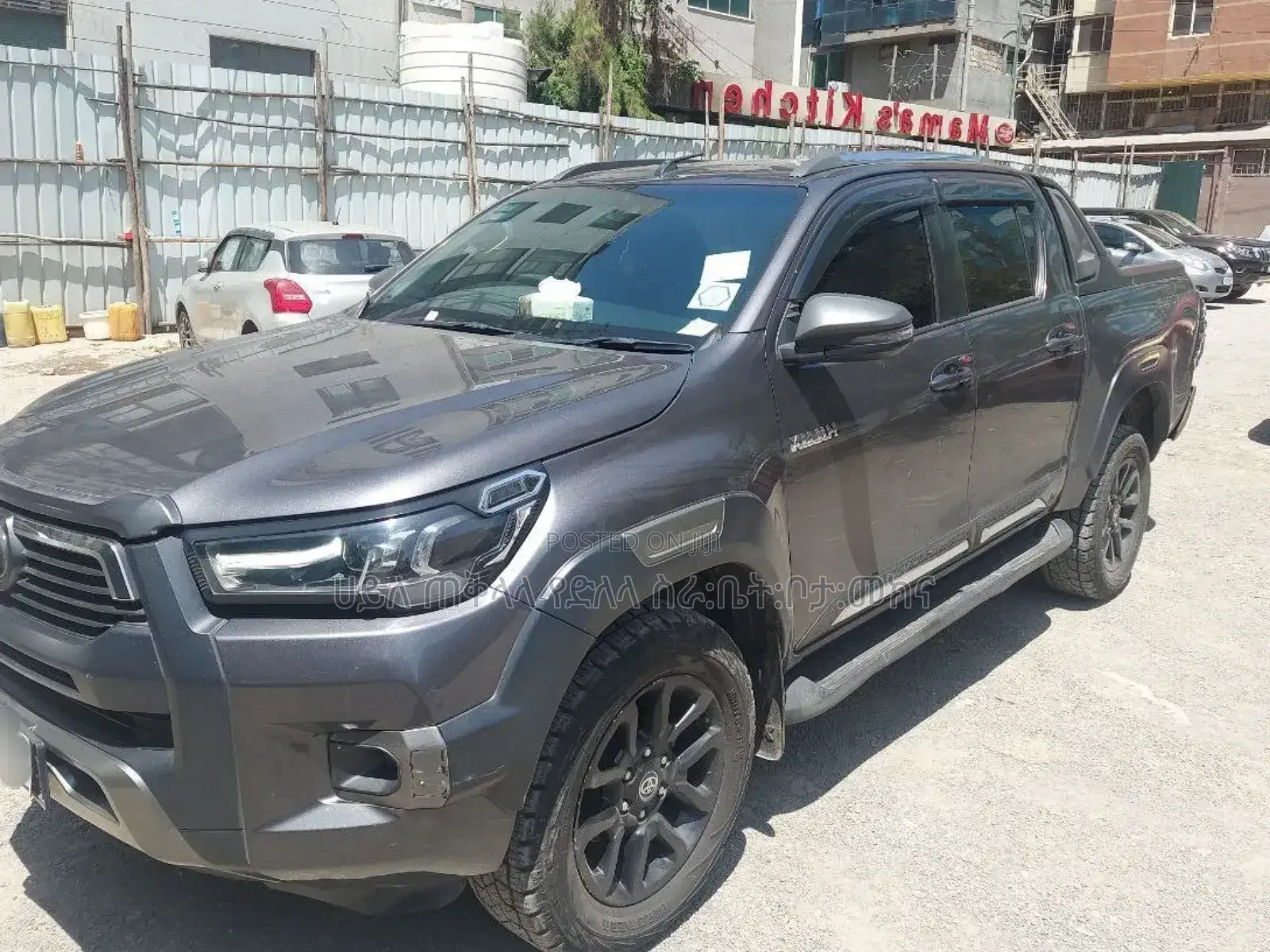 Toyota Hilux 2022 Beige