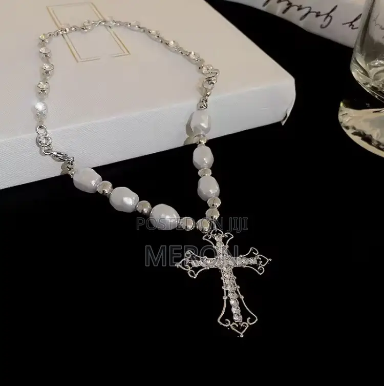 Cross Necklace መስቀል ሀብል
