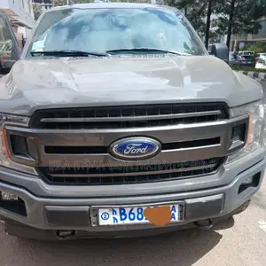 Photo - Ford F-150 2019 Beige