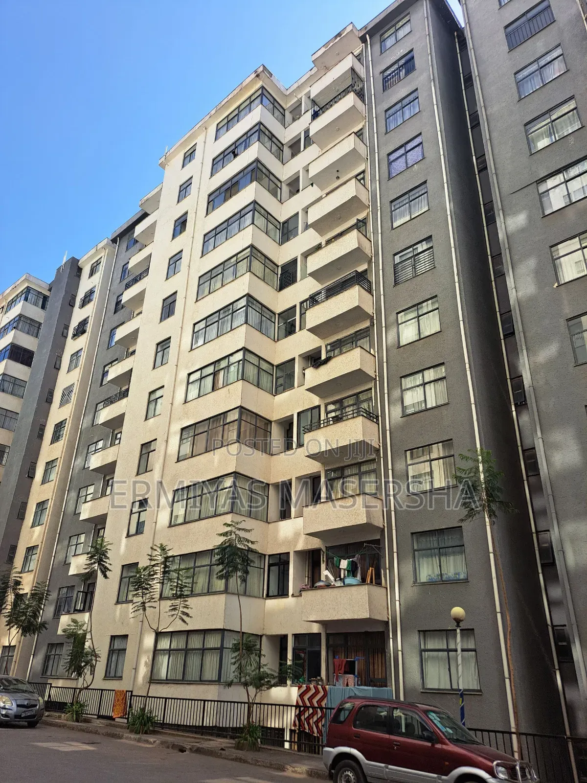 Furnished 3bdrm Apartment in Yeka for sale