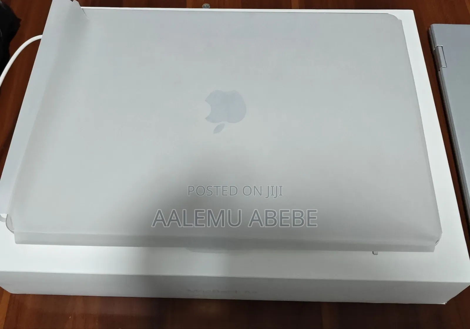 New Laptop Apple MacBook Air 2023 M2 8GB Apple M2 SSD 256GB