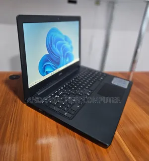 Laptop Dell Inspiron 15 8GB Intel Core I5 SSD 1T