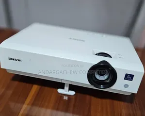 Sony VPL-Dx102 Projector