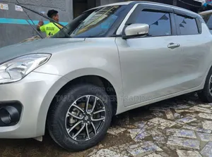 Suzuki Swift 2021 White