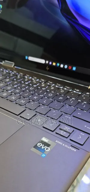 New Laptop HP Spectre X360 13 16GB Intel Core I7 SSD 1T