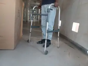 ወከር የህክምና የመራመጃ መሳሪያ22walker Brand80walker Used32walker