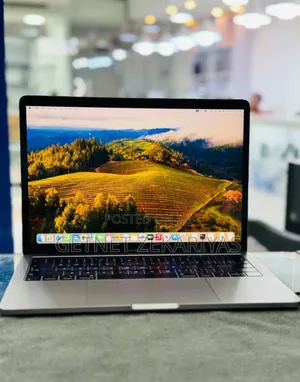 Photo - New Laptop Apple MacBook Pro 2018 8GB Intel Core I5 SSD 256GB