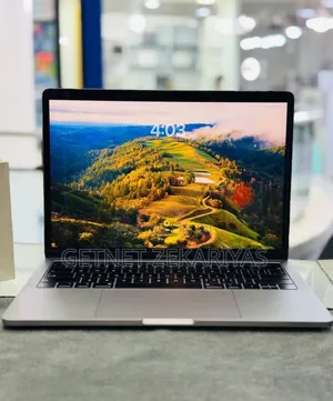 New Laptop Apple MacBook Pro 2018 8GB Intel Core I5 SSD 256GB