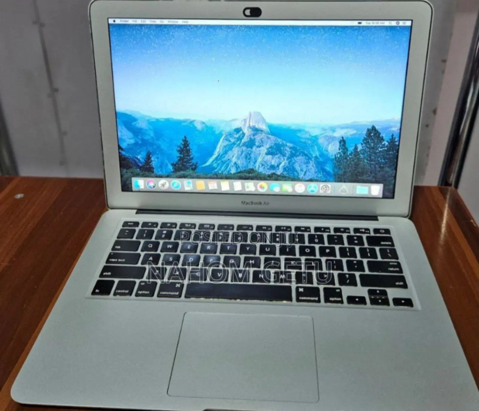 New Laptop Apple MacBook Air 2017 8GB Intel Core I5 SSD 128GB
