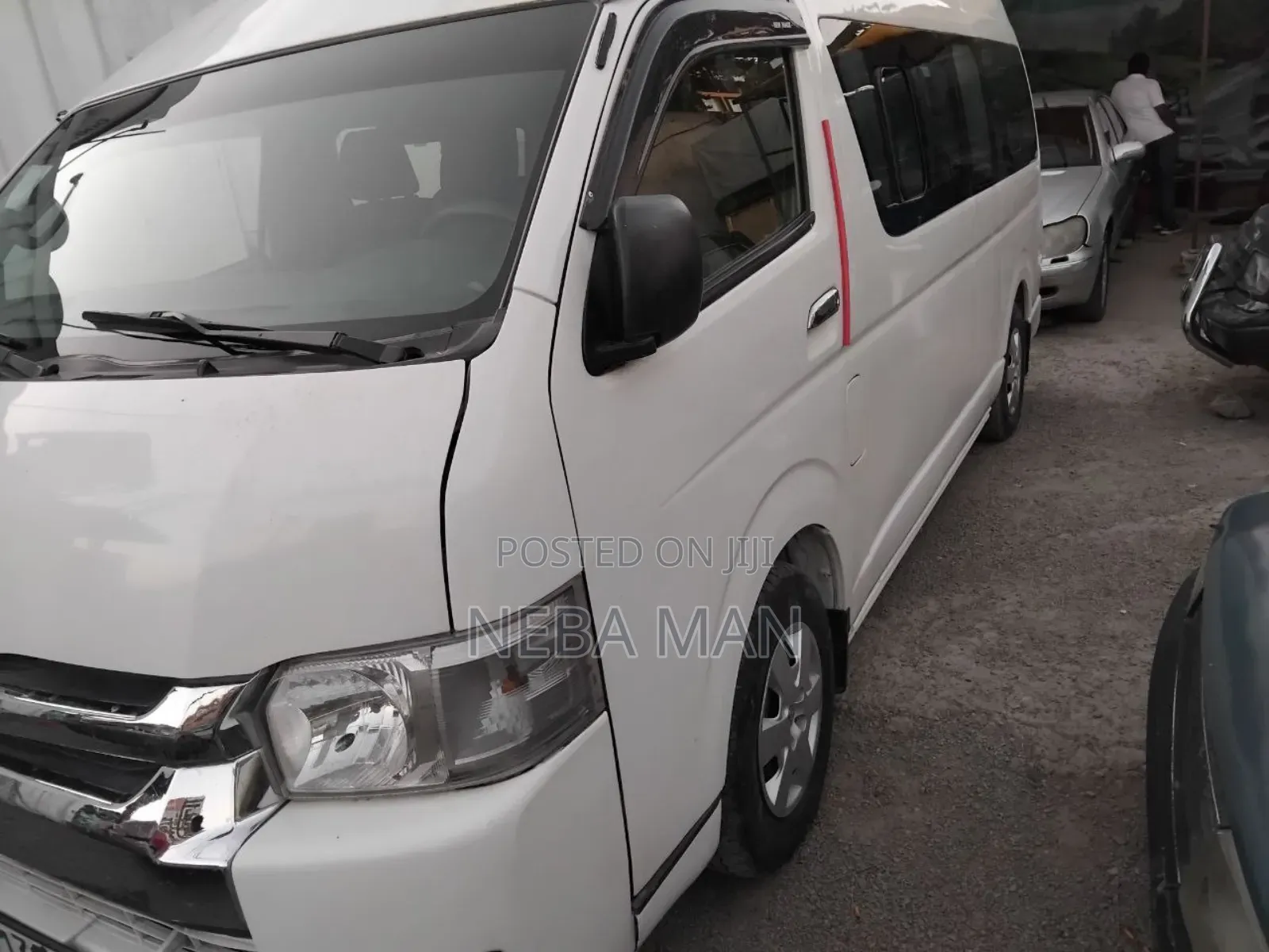 Toyota HiAce 2015 White
