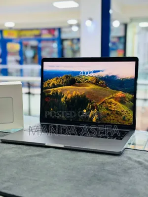 New Laptop Apple MacBook Pro 2018 8GB Intel Core I5 SSD 256GB