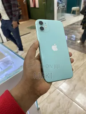 Photo - Apple iPhone 11 128 GB Green