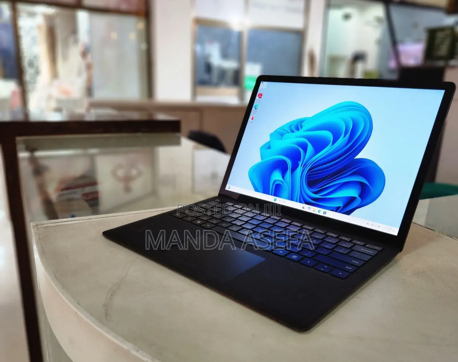 New Laptop Microsoft Surface 16GB Intel Core I7 SSD 512GB