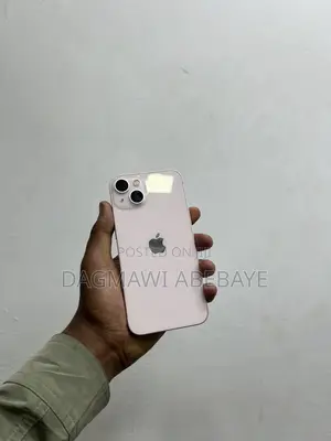 Photo - Apple iPhone 13 128 GB Pink
