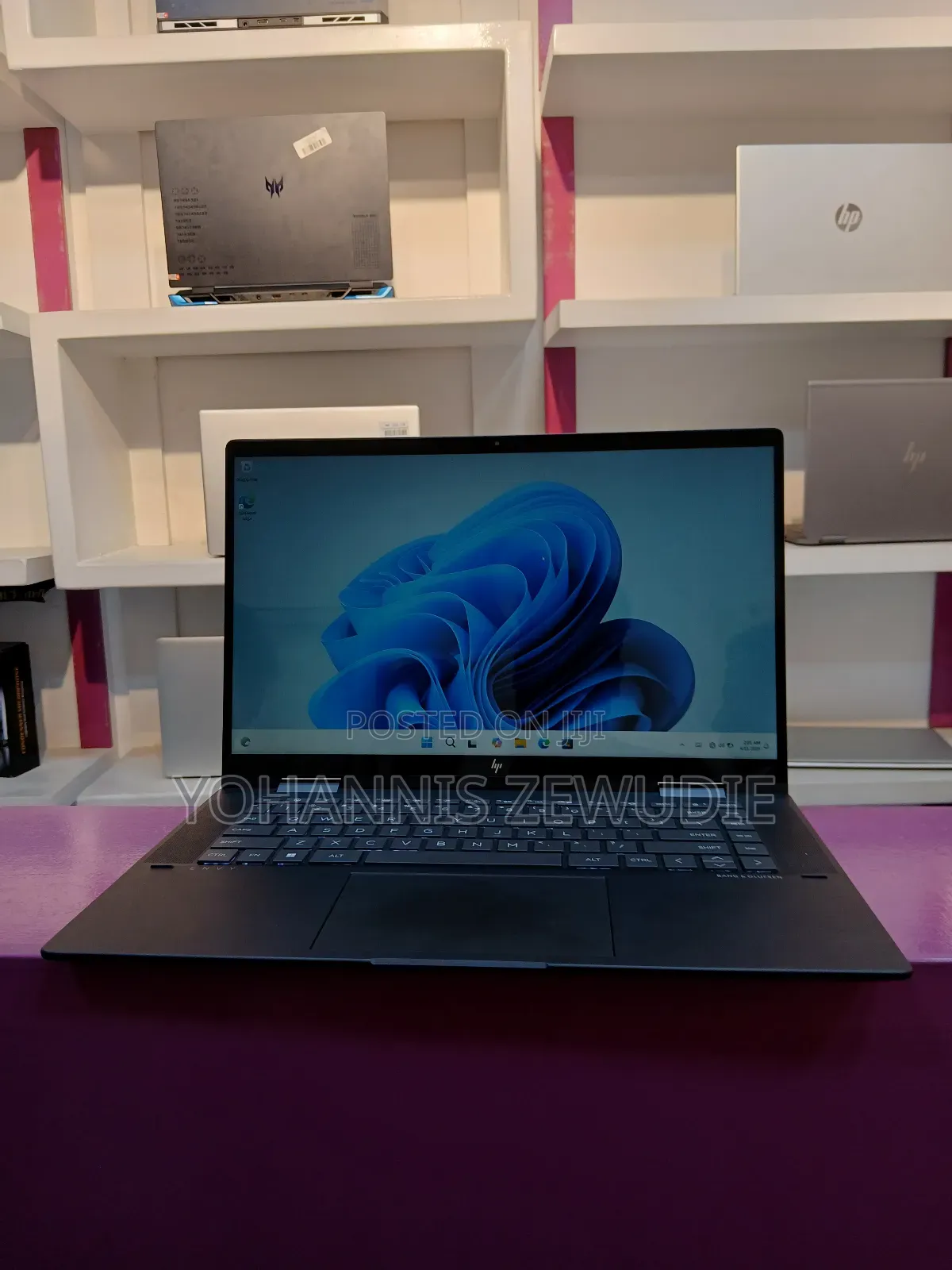 New Laptop HP Envy X360 8GB AMD Ryzen 5 SSD 512GB