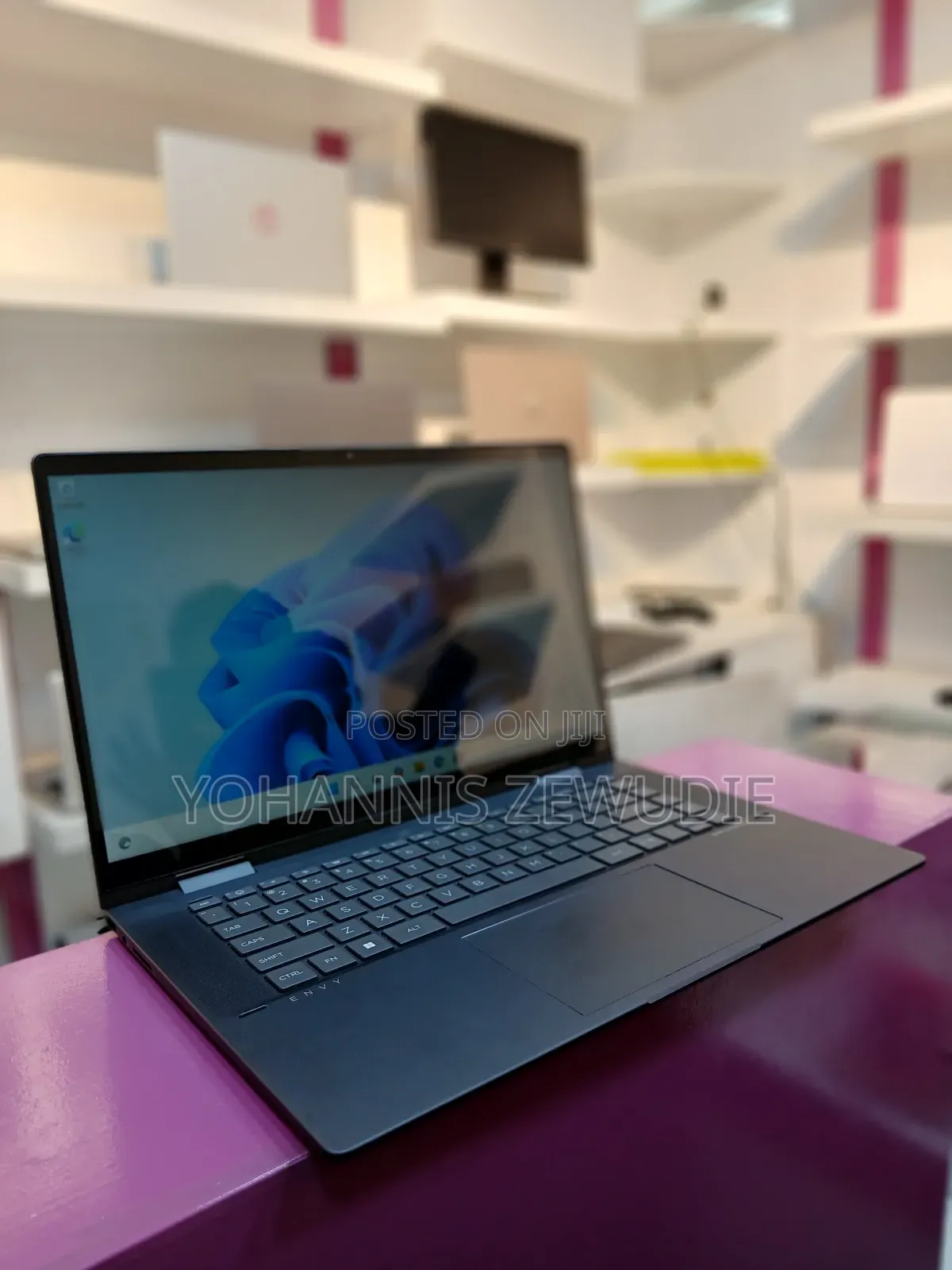 New Laptop HP Envy X360 8GB AMD Ryzen 5 SSD 512GB