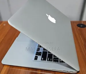 Photo - New Laptop Apple MacBook Air 2017 8GB Intel Core I5 SSD 128GB