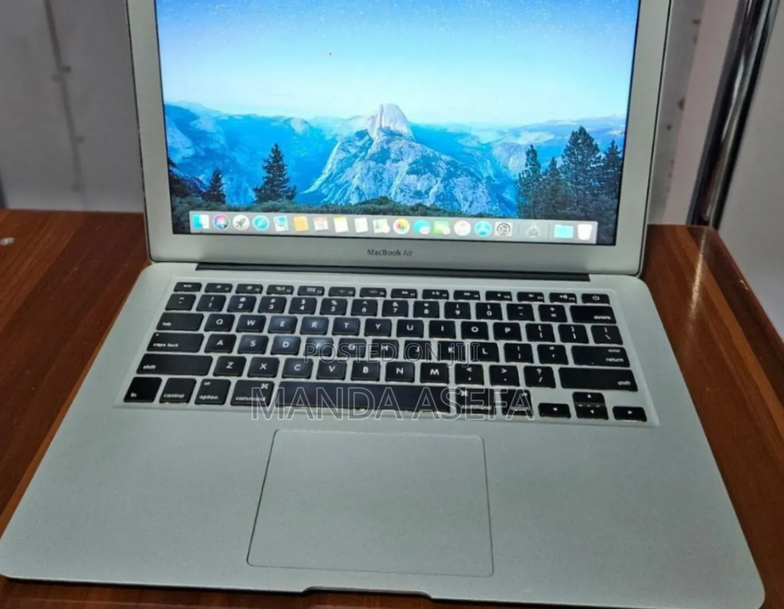 New Laptop Apple MacBook Air 2017 8GB Intel Core I5 SSD 128GB