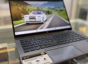 New Laptop HP ZBook Firefly G8 16GB Intel Core I7 SSD 1T