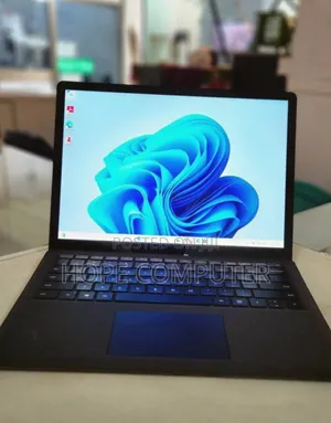 New Laptop Microsoft Surface 16GB Intel Core I7 SSD 512GB