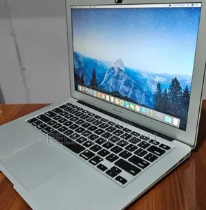 New Laptop Apple MacBook Air 2017 8GB Intel Core I5 SSD 128GB