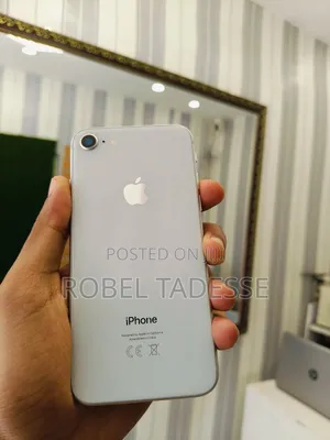 Apple iPhone 8 64 GB White