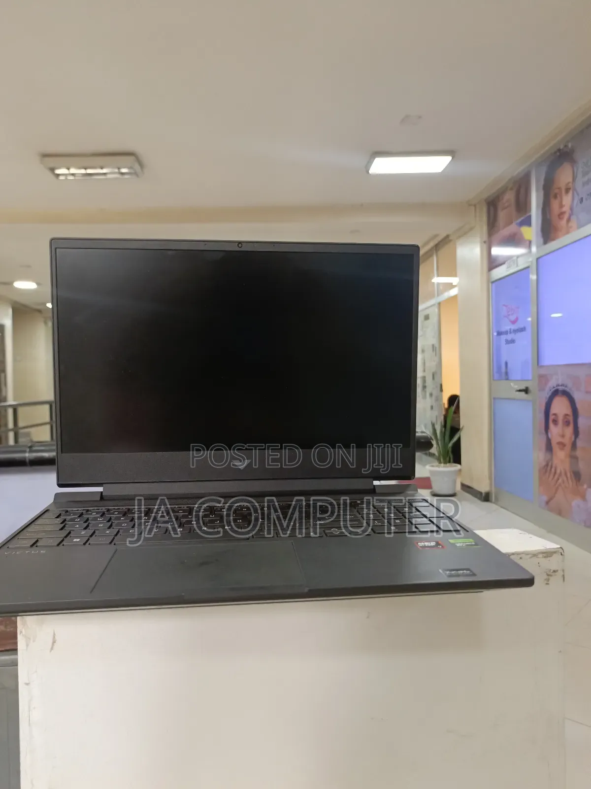 New Laptop HP Victus 16 16GB AMD Ryzen 7 SSD 1T