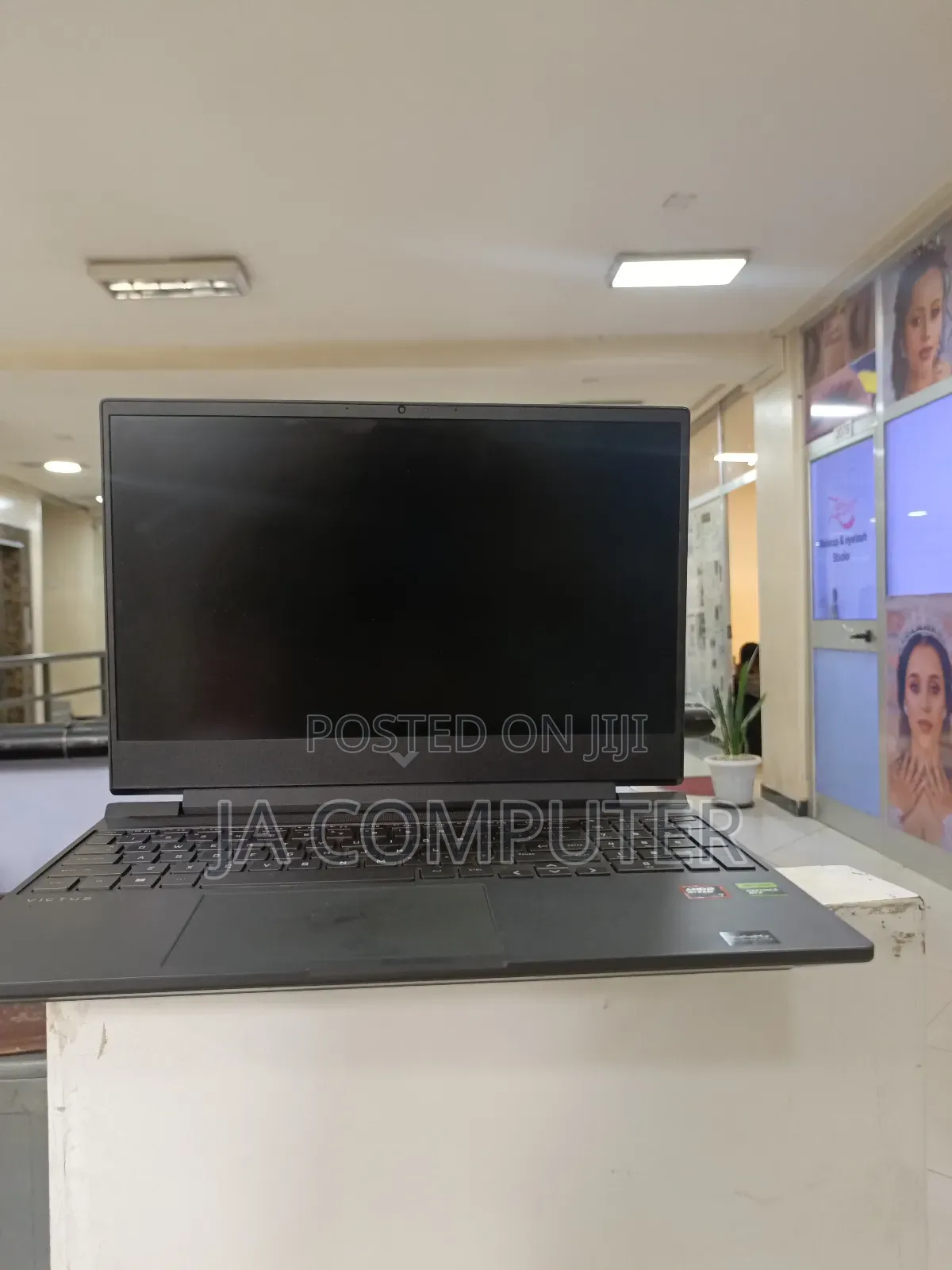 New Laptop HP Victus 16 16GB AMD Ryzen 7 SSD 1T