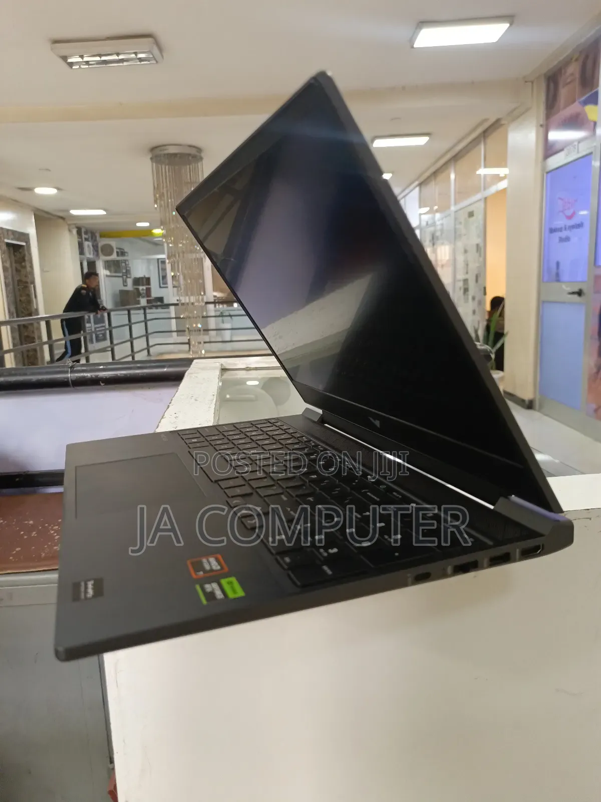 New Laptop HP Victus 16 16GB AMD Ryzen 7 SSD 1T