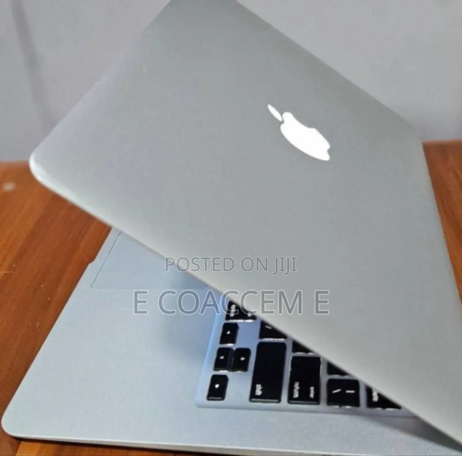 New Laptop Apple MacBook 8GB Intel Core I5 SSD 128GB