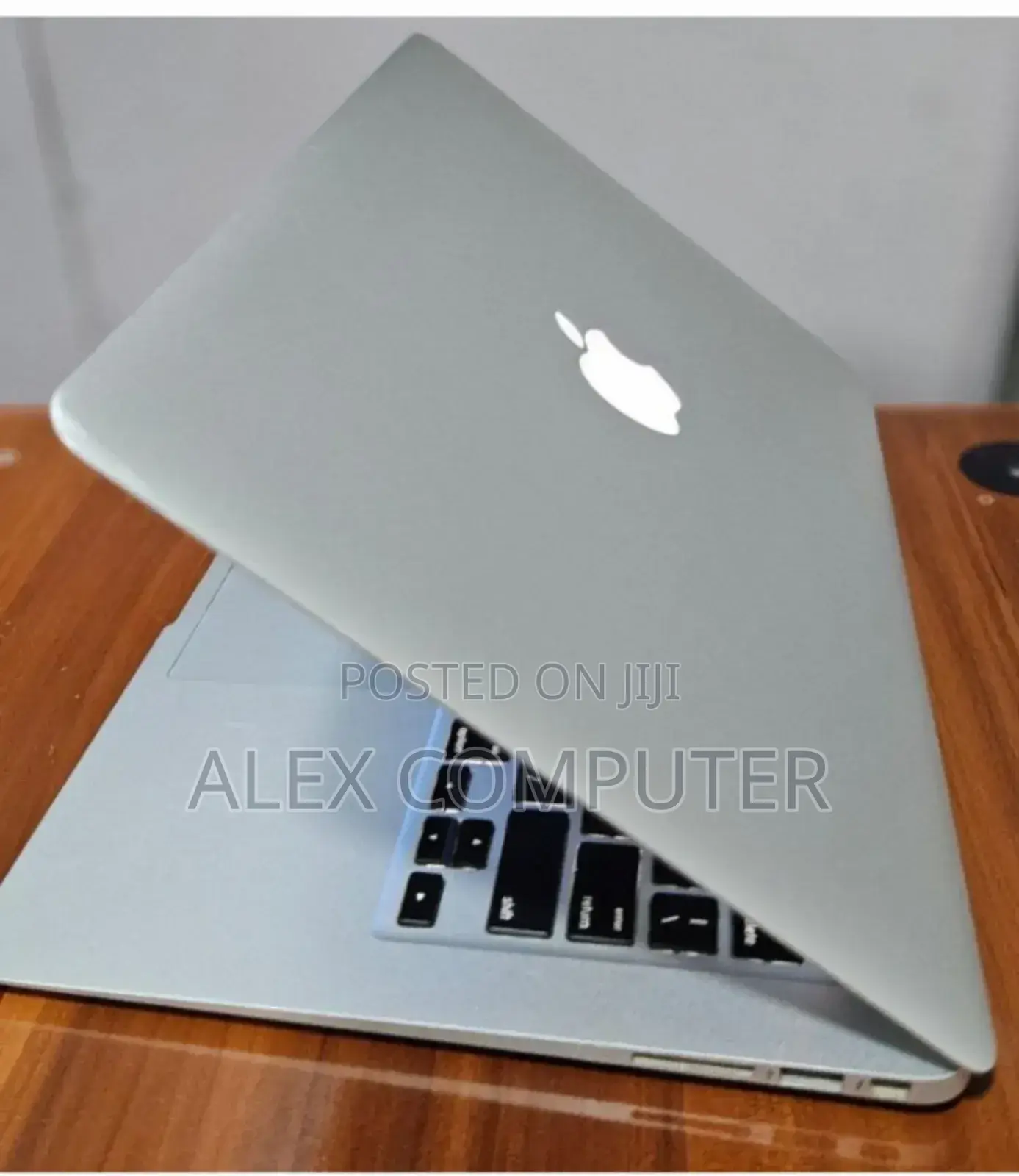 New Laptop Apple MacBook Air 2017 8GB Intel Core I5 SSD 128GB