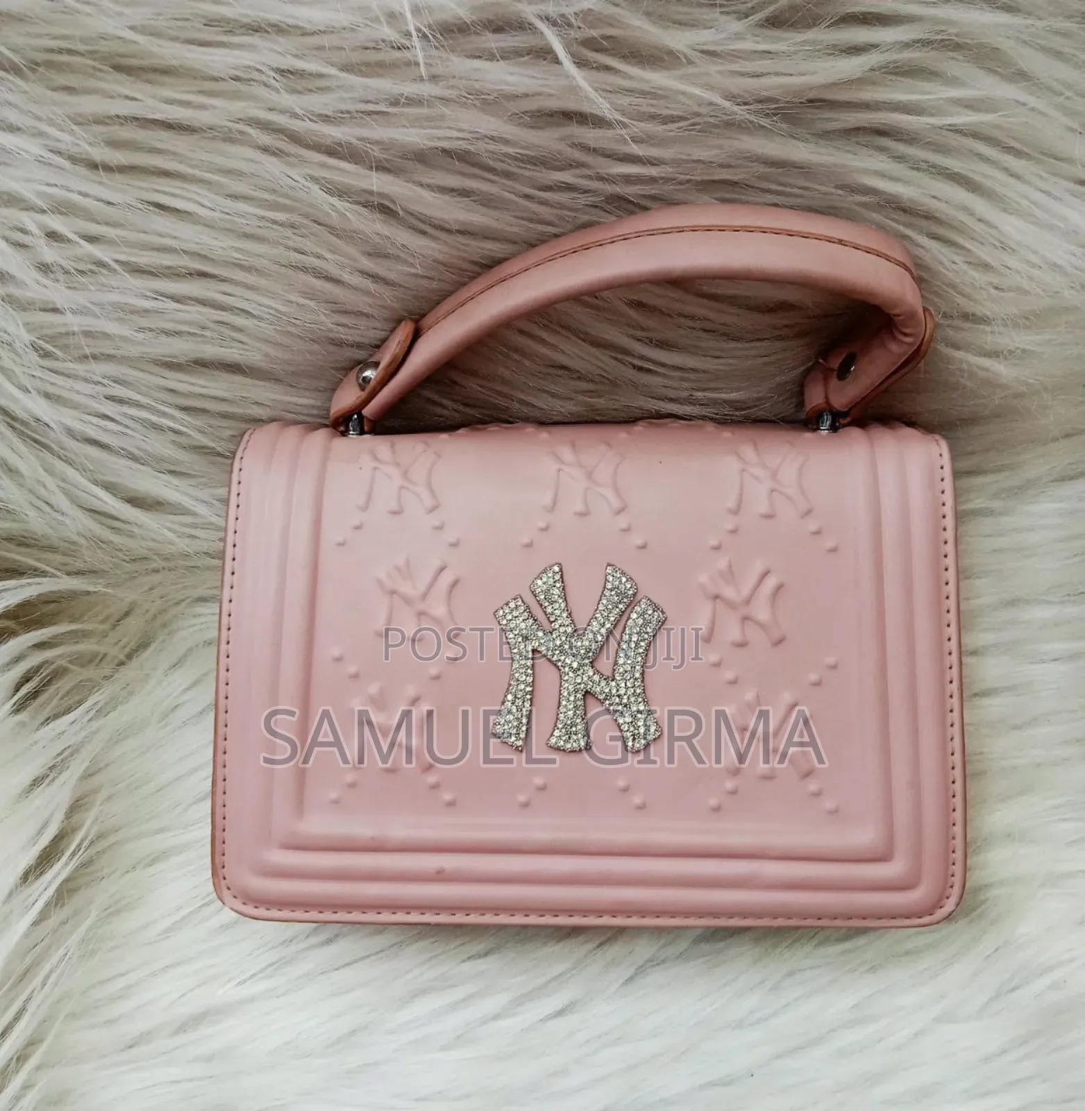 Louis Vuitton
Black Colour